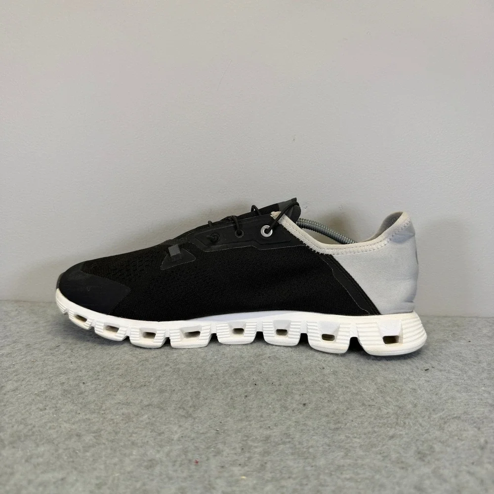 On Running Cloudswift Mens Shoes Size 10  Black White Low Top Athletic Sneakers